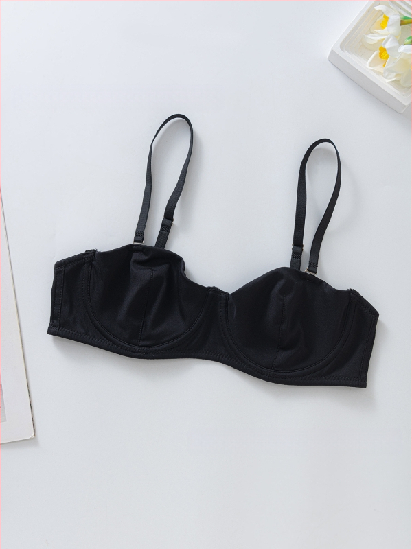 Seksualūs, surinkti apatiniai iš užsienio, temuShein su plieniniais žiedais, moteriškos liemenėlės gamintojai, parduodami didmeninėje prekyboje.