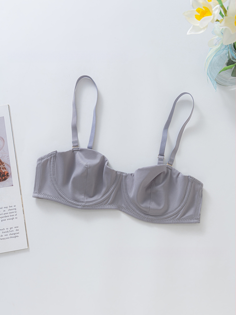 Seksualūs, surinkti apatiniai iš užsienio, temuShein su plieniniais žiedais, moteriškos liemenėlės gamintojai, parduodami didmeninėje prekyboje.