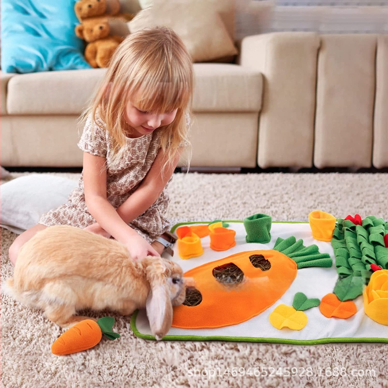 Pārrobežu jauns mazo mājdzīvnieku barošanas paklājiņš, trušu barības meklēšanas paklājiņš ar siena maisu, burkānu rotaļlietu ostīšanas paklājiņš