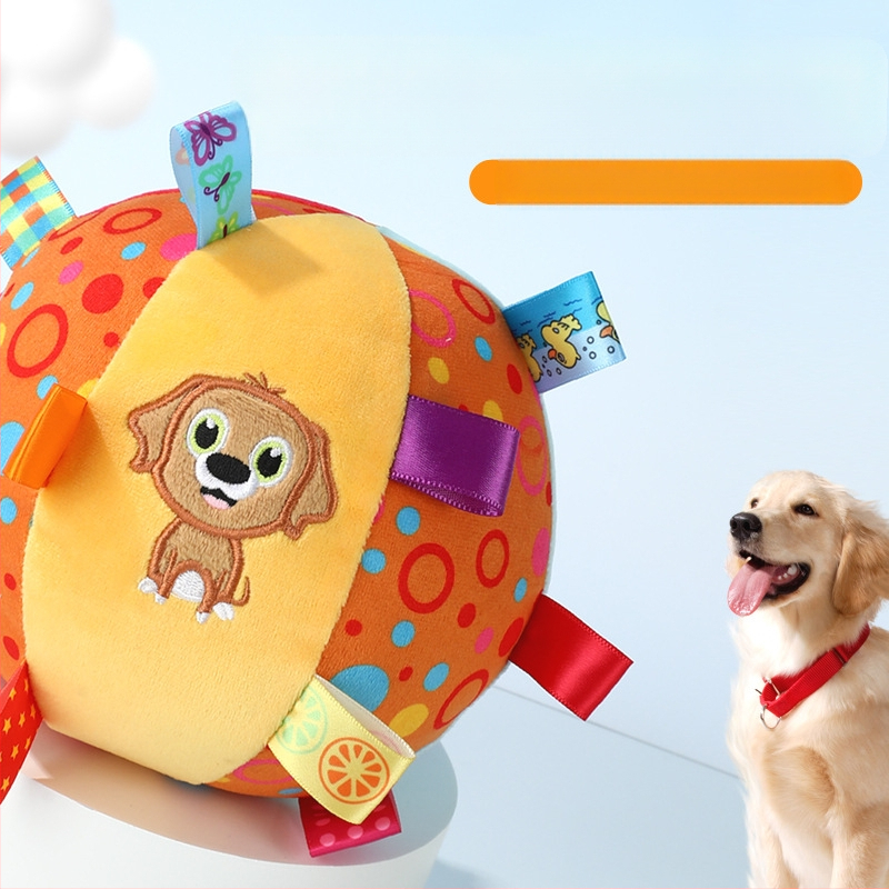 Uus koeraheli mängupalli mängurõngaspall kui karupuust koer kuldne retriiver purihammaste hammustuskindel eneseleevendus