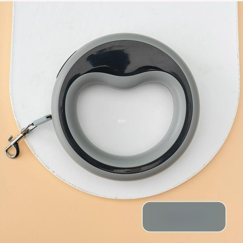 Uus automaatne sissetõmmatav koerarihm suurtele, keskmistele ja väikestele koertele mõeldud lemmikloomarihm õues kasutamiseks mõeldud koerajalutamise rihm koeraketiga