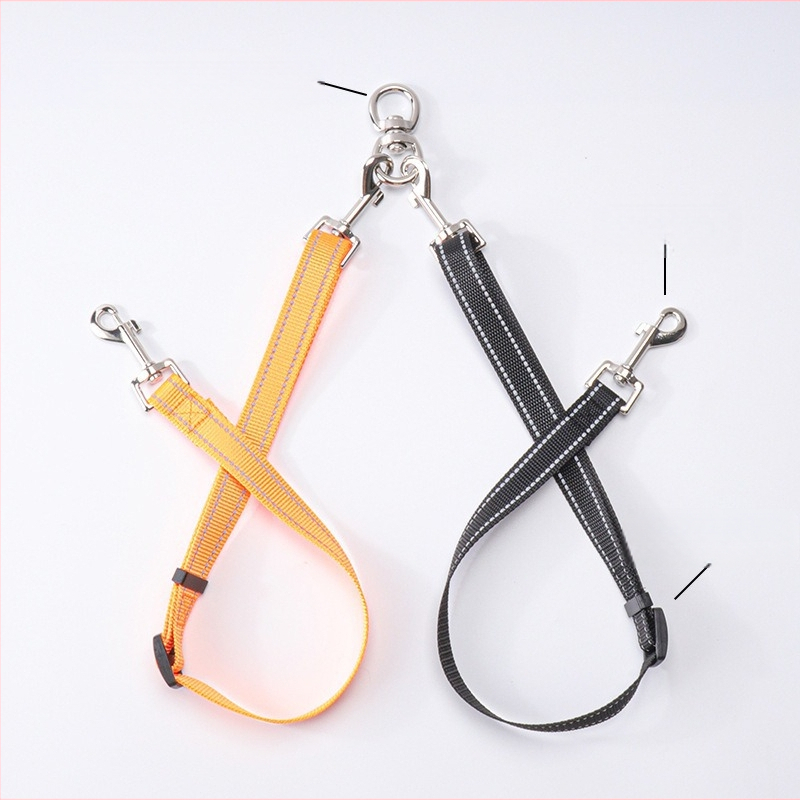 Amazoni piiriülene plahvatuslik kahesuunaline helkurrihm, mis on reguleeritav ilma sasipuntrateta ja eemaldatav 2-ühes mitme koera jaoks.