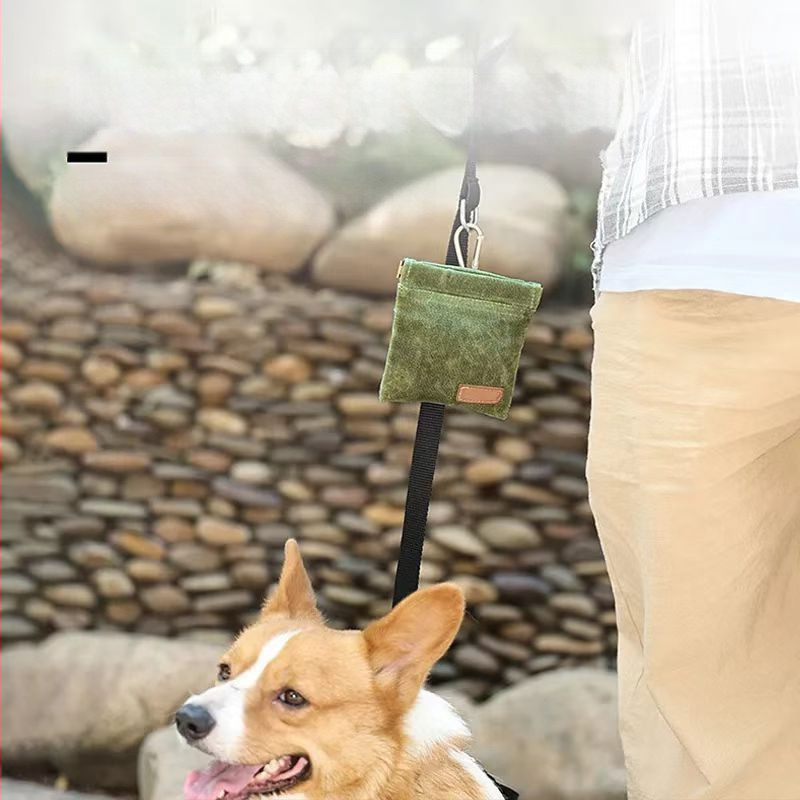 Piiriülene kuum uus lemmikloomade söötmiskott treeningvöökott lemmikloomatoidu väike rippuv kott