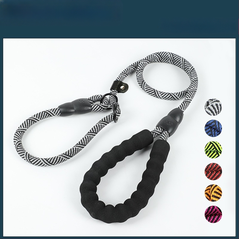 Piiriülene koerakett lemmikloomade jalutusrihm plahvatuskindel integreeritud P-köis P-ketiga õuerihm koerte jalutusrihm keskmistele ja suurtele koertele