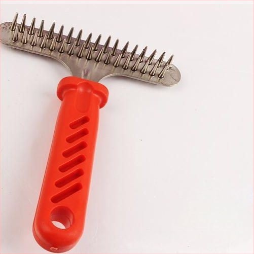 Suurele, keskmisele ja väikesele koerale mõeldud kamm, kaherealine kamm, nõelkamm, paks karv, kuldne karv, kaisukaru, kassi servaga, lambakoera kamm, hari, karvaeemalduse tööriist