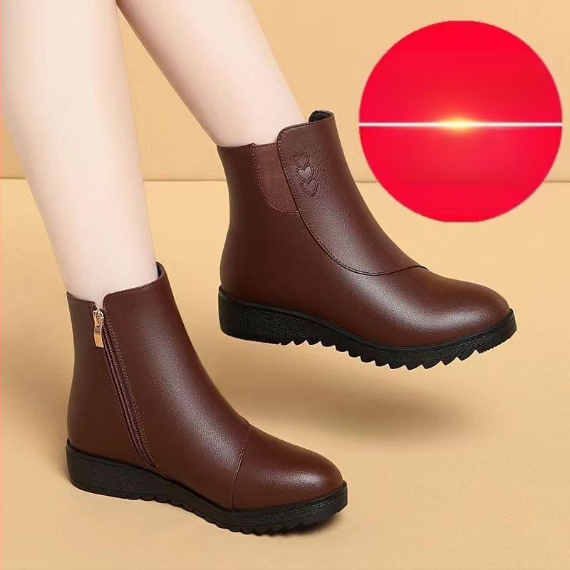 Majčine cipele, kratke čizme od mekane kože, pamučne cipele s mekim dnom, kožne cipele s flis podstavom za srednje i starije osobe, nove zimske čizme, ravne ženske čizme većih veličina