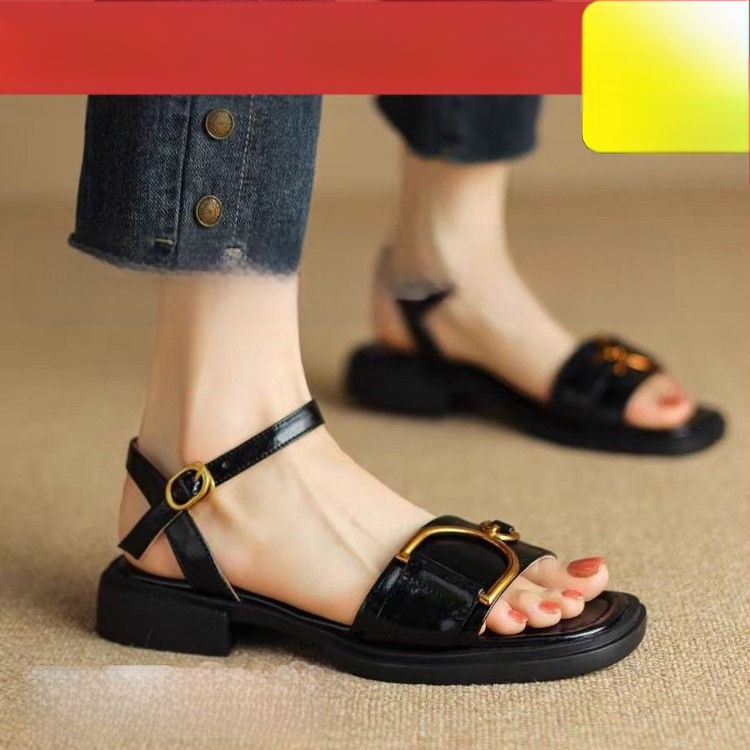 Väliskaubanduse piiriülesed platvormsandaalid naiste suvised šikid küberkuulsuste sandaalid ja sussid 2025. aasta uued saabumised moodsed universaalsed pealisrõivad ühesõnaline vöö