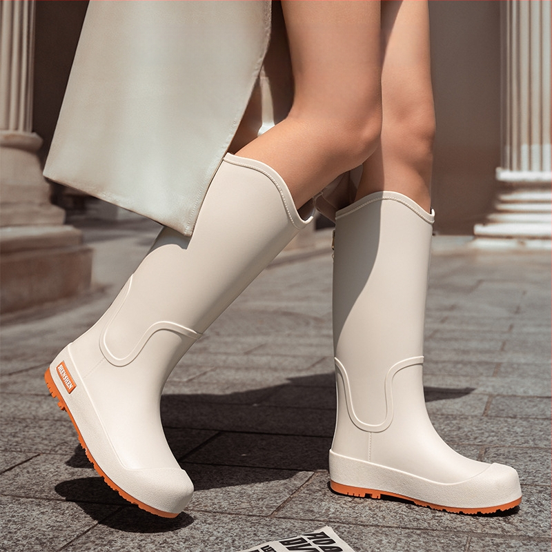 Mados tendencijos lietaus batai moterims vandeniui neslystantys aukšti vamzdžiai lietaus batai suaugusiems stovyklavimo darbui atsparūs guminiai batai ilgi vamzdžiai vandens batai