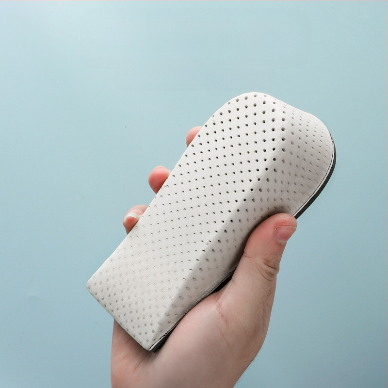 „Martin Boots“ ūgį didinantys vidpadžiai vyrams ir moterims, nematomi, kvėpuojantys, kvapą mažinantys, nepavargę, nesublukę, skirti mažo sudėjimo žmonėms.