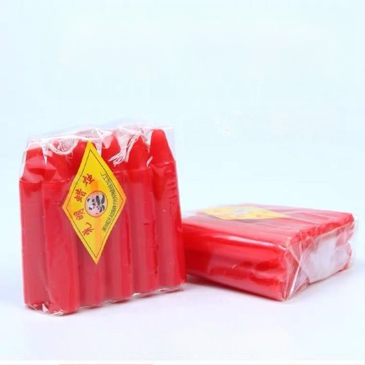 Тромпетна червена свещ в началото на 15-ти, за да се покланяме на боговете за празниците, за да се покланяме на боговете до гроба, свещ на едро, запалване на червена свещ