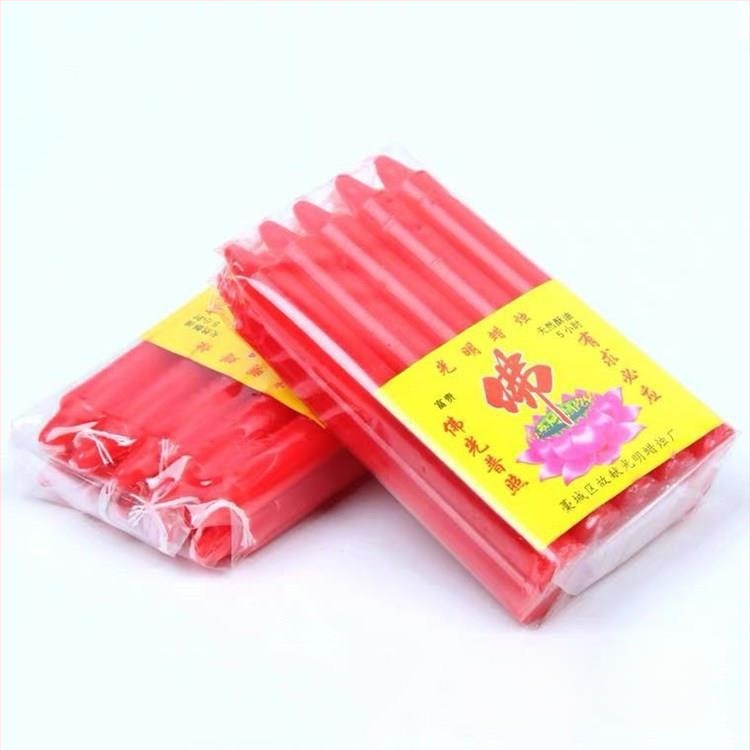 Тромпетна червена свещ в началото на 15-ти, за да се покланяме на боговете за празниците, за да се покланяме на боговете до гроба, свещ на едро, запалване на червена свещ