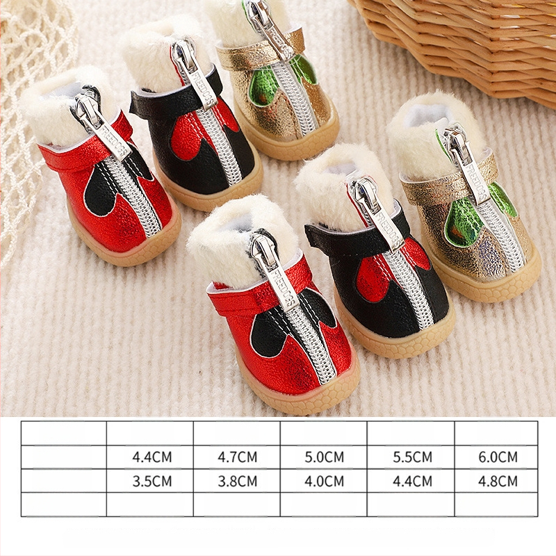 Šunų batai mažiems meškiukams Naujųjų metų dieną vedžiojant šunį, šilti, vilnoniai, pėdų uždangalai, neslystantys, raudoni, šventiniai medvilniniai batai