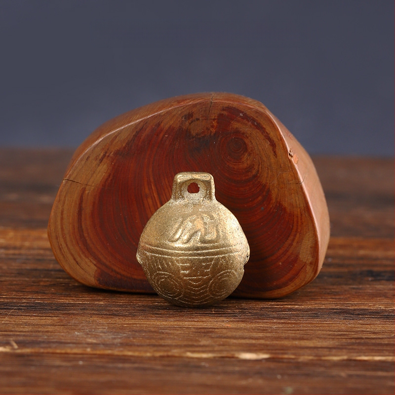 Меден звънец меден тигров звънец домашен любимец звънец куче котка тигров звънец говеда овца конски звънец древен