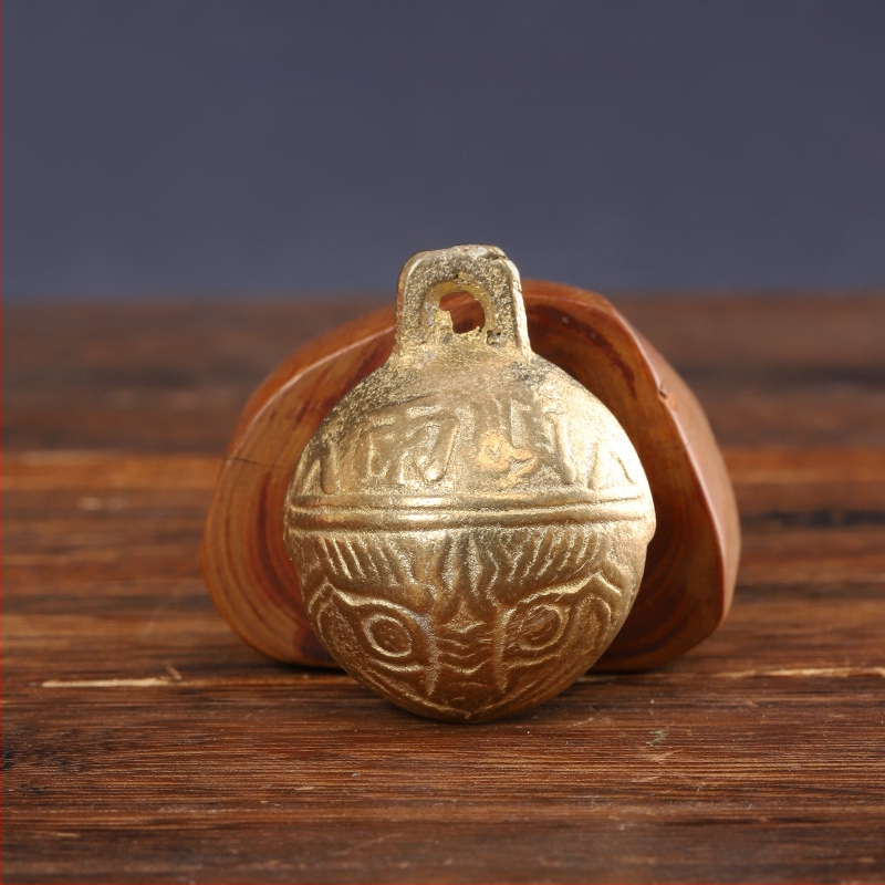 Меден звънец меден тигров звънец домашен любимец звънец куче котка тигров звънец говеда овца конски звънец древен