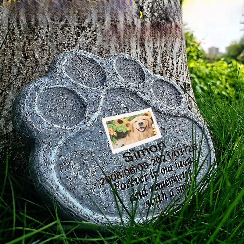 Tarpvalstybiniai nauji katės šuns letenų papuošalai, kūrybingi dervos augintinio antkapio memorialiniai akmenys, sodo gyvūnų statulos dekoracijos