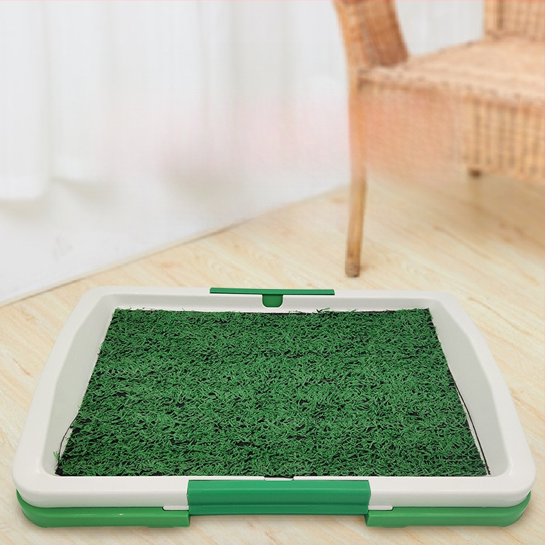 tualetas šunims, tualetas šuniukams, tualetas viduje, plokščias tinklelis, trijų sluoksnių, naminiams gyvūnėliams, veja, televizorius