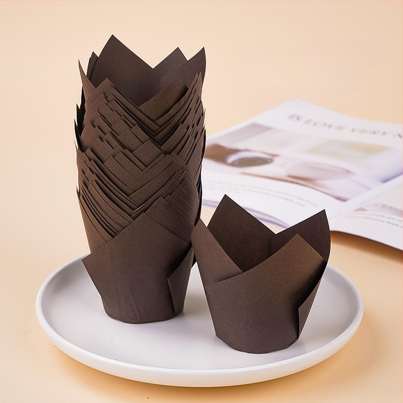 Tulbipaberist tass Amazoni kuummüügis olev koogihoidja leegi tass muffinikoogi küpsetamiseks mõeldud õlikindel paberihoidja tehase hulgimüük