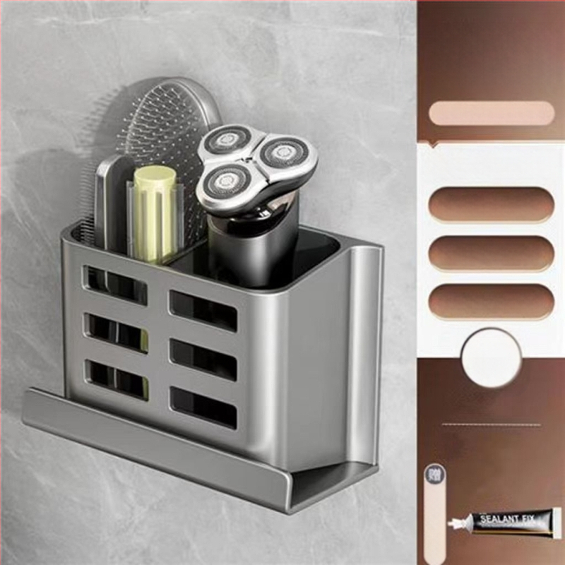 Vonios kambario šukų lentynėlė, tualetas be skylių, prie sienos tvirtinamas tualetas, kosmetinis skustuvas, dantų šepetėlis, dantų pastos laikymo cilindras