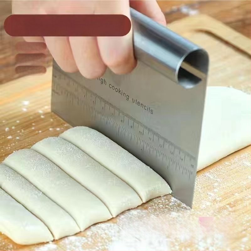 Naujas nerūdijančio plieno grandiklis, pjovimo peilis, garuose virtos bandelės ryžių makaronų tešlai, nugos grandiklis, daugiafunkcis virtuvės kepimo įrankis