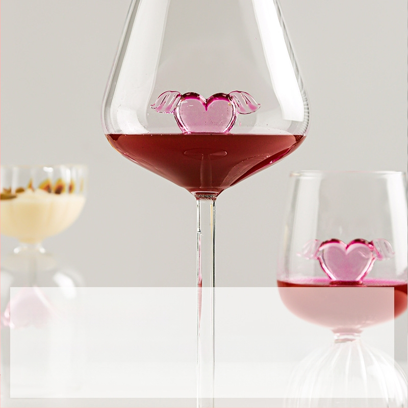 Tiešsaistes slavenība INS stilā Ziemeļvalstu radošais borsilikāta stikls rozā mīlestības kauss vīna glāze vīna aste Vīns Vīns Vīns Vīns Vīna glāze