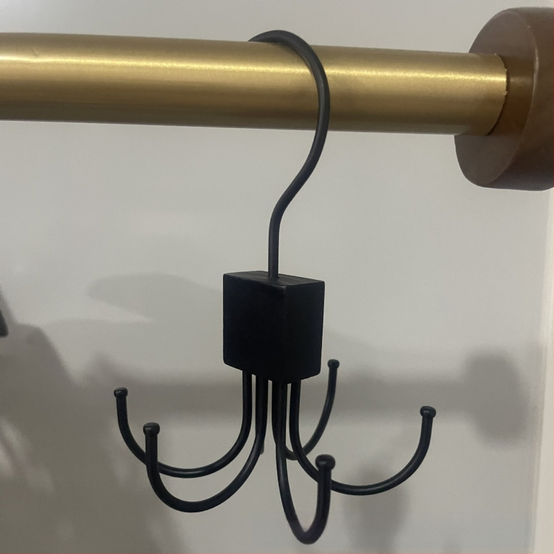 Kūrybingas pasukamas daugiafunkcis šešių nagų kabliukas, paltas, gobtuvas, pakabinamas krepšys, šalikas, drabužių spintos laikymo lentynėlė, durų pakaba