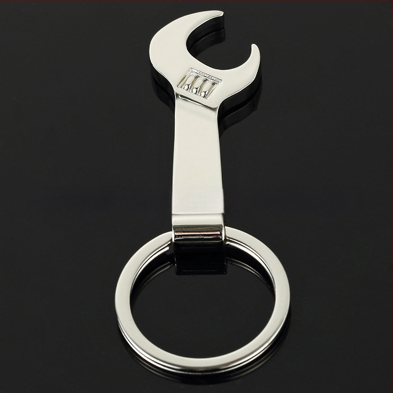 Loominguline kingitus isiksuse mutrivõtmega pudeliavaja metallist võtmehoidja uus mood mutrivõtmega pudeliavaja võtmehoidja