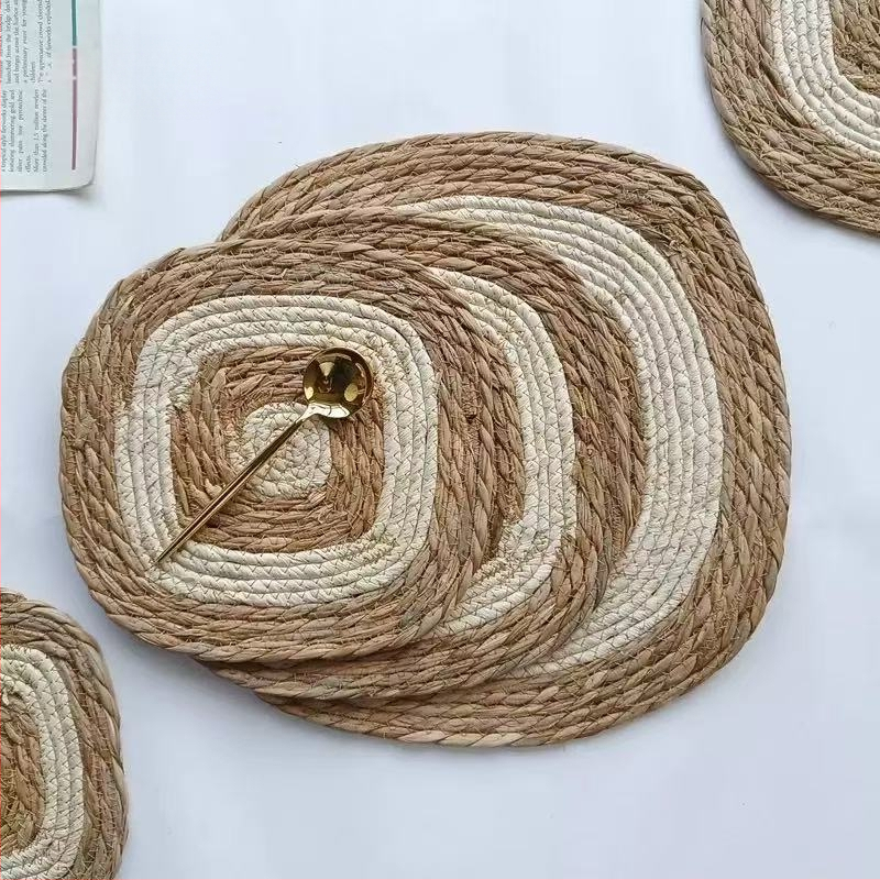 Pārrobežu Amazon Home rokām austs pretapplaucēšanās japāņu stila kukurūzas ādas paklājiņš tējas krūzes siltumizolācijas paklājiņš bļodas paklājiņš