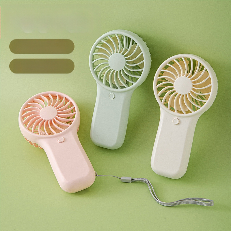 Tarpvalstybiniai sprogimai Nešiojamas mažas ventiliatorius Sausa baterija Didelis vėjas Studentams Lauko Nešiojamas mažas elektrinis ventiliatorius Dovana