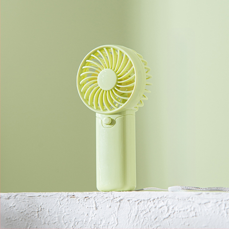 Tarpvalstybiniai sprogimai Nešiojamas mažas ventiliatorius Sausa baterija Didelis vėjas Studentams Lauko Nešiojamas mažas elektrinis ventiliatorius Dovana