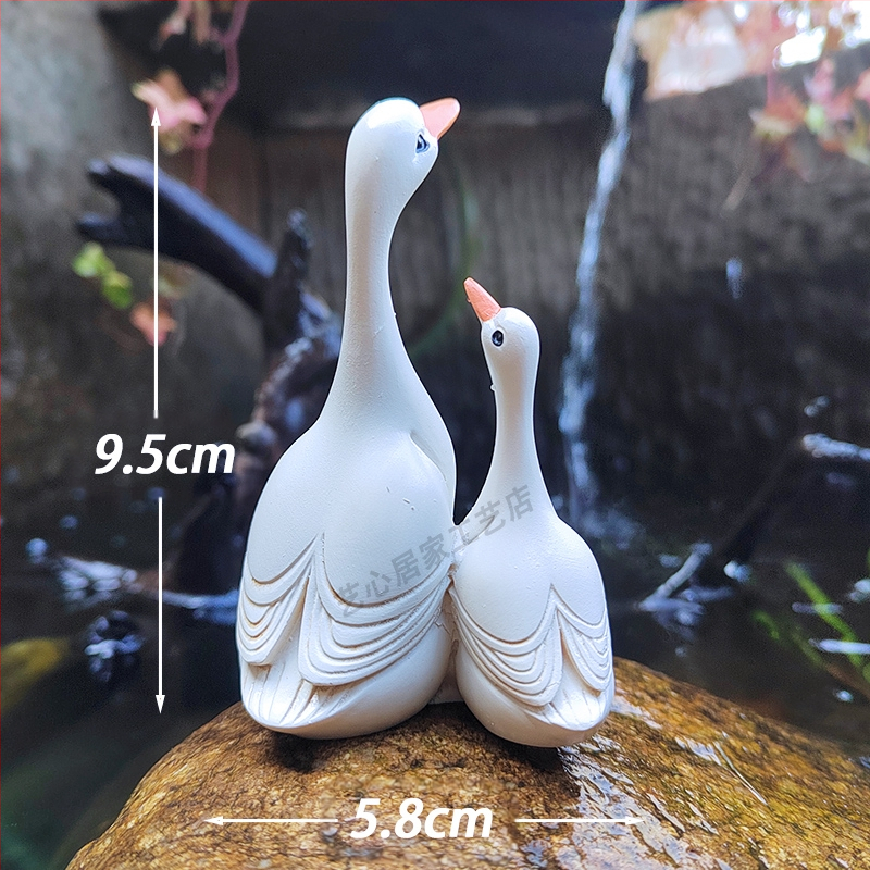 Didelė balta žąsis, maža vientisa antis, kiemo sodas, žuvų tvenkinys, alpinariumas, gėlių vazonas, bonsai, kraštovaizdžio dekoracija, mikro peizažas, maži papuošalai