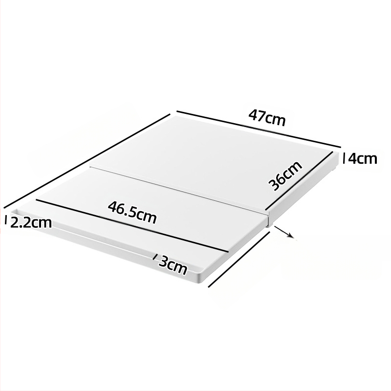 Virtuvės mikrobangų krosnelės laikymo lentynėlė apačioje, ištraukiamas artefaktų stalčius, krepšelis orkaitėje, stumiama pertvara, puodų lentynėlė, dubuo
