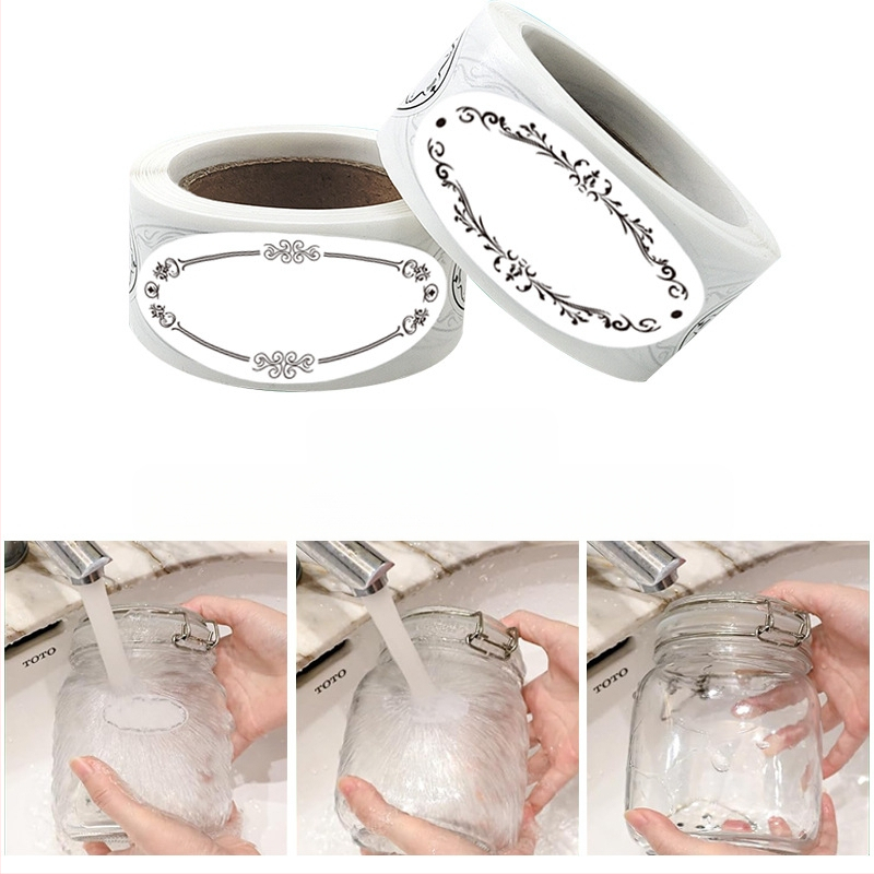 Rankraštiniai, tarpvalstybiniai, tirpių maisto butelių ir skardinių tuščio logotipo su ovaliu klasifikavimo lipduku sandėlyje