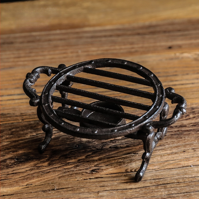 Европейски стил Ретро чугунен чайник Кафе Алкохолна печка Свещ Настолна лампа Хотелски аксесоари за дома Орнаменти Топлоизолационен държач