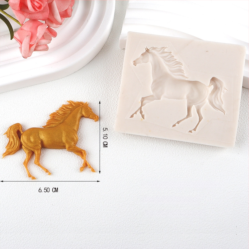 Zirgu kara zirgu folijas silikona veidne zirgu seglu šokolādes kūkas veidne īpaši viegls māla cepšanas piederums