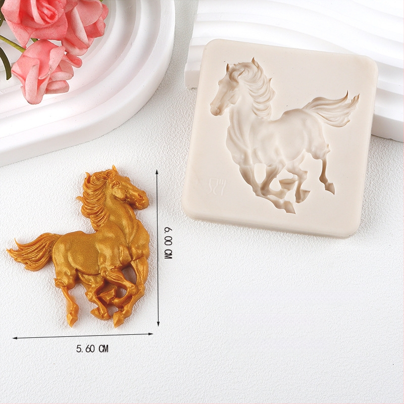 Zirgu kara zirgu folijas silikona veidne zirgu seglu šokolādes kūkas veidne īpaši viegls māla cepšanas piederums