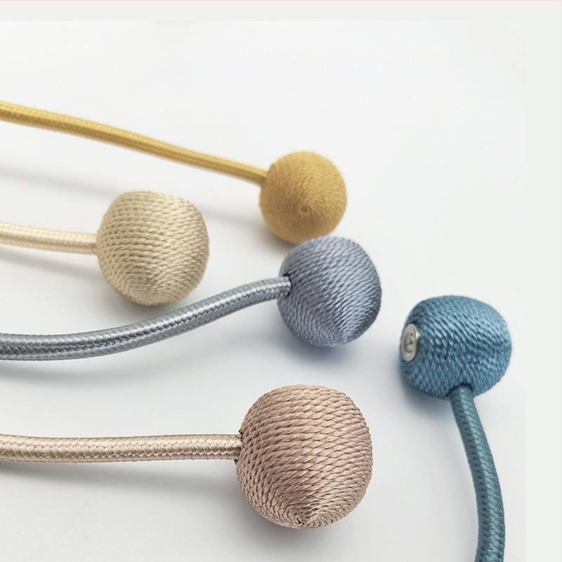 Tiesioginis gamyklinis tiekimas. Užuolaidų magnetinė sagtis be perforatorių. Kūrybinga, paprasta, universali užuolaidų ausinių magnetinė sagtis. Užuolaidų sagtis.