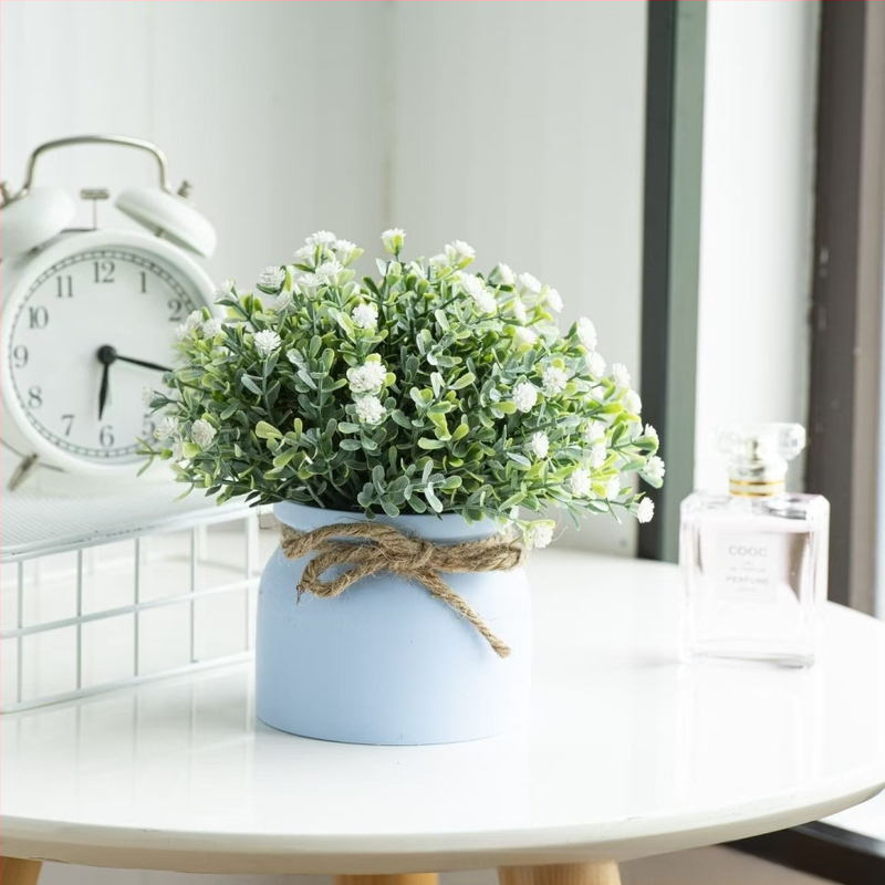 Stalinis svetainės mažų vazoninių augalų papuošalai, dirbtinės gėlės, namų dekoravimo augalai, imituojami žalieji augalai, kūdikio kvėpavimas, dirbtinių žaliųjų augalų dekoracija