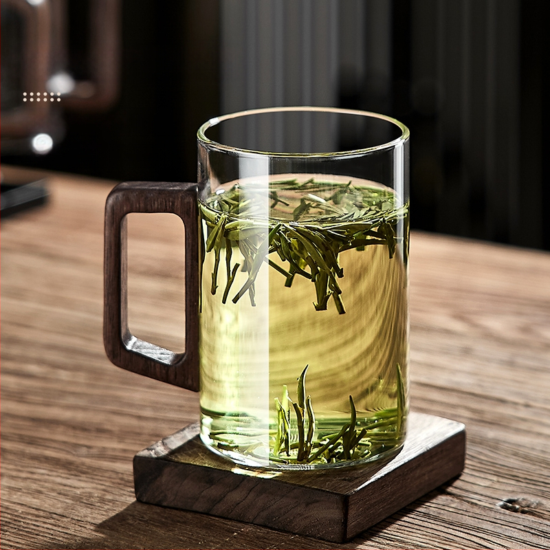 Стъклена чаша, чаша за зелен чай, японска чаша за чай с дръжка, чаша за чай, устойчива на висока температура офис питейна вода, чаша с дървена дръжка, устойчива на изгаряне