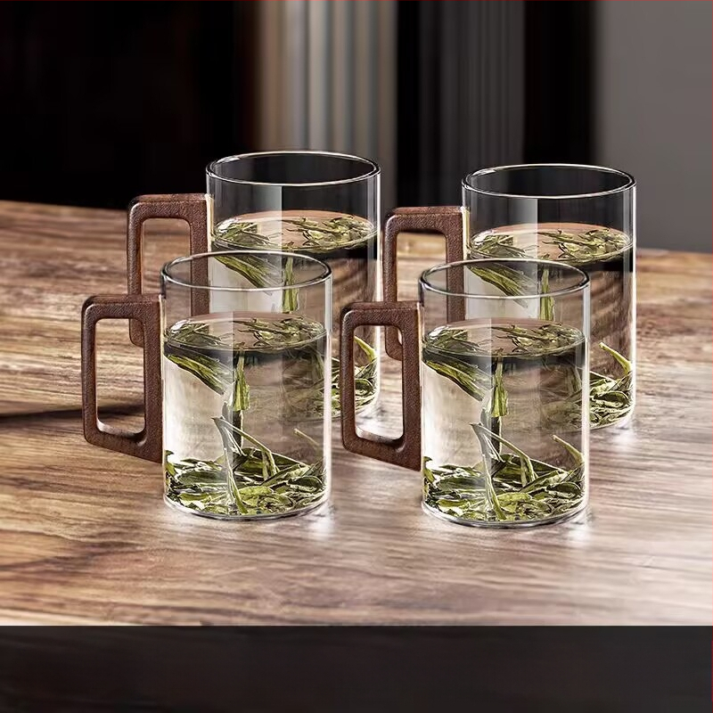 Стъклена чаша, чаша за зелен чай, японска чаша за чай с дръжка, чаша за чай, устойчива на висока температура офис питейна вода, чаша с дървена дръжка, устойчива на изгаряне
