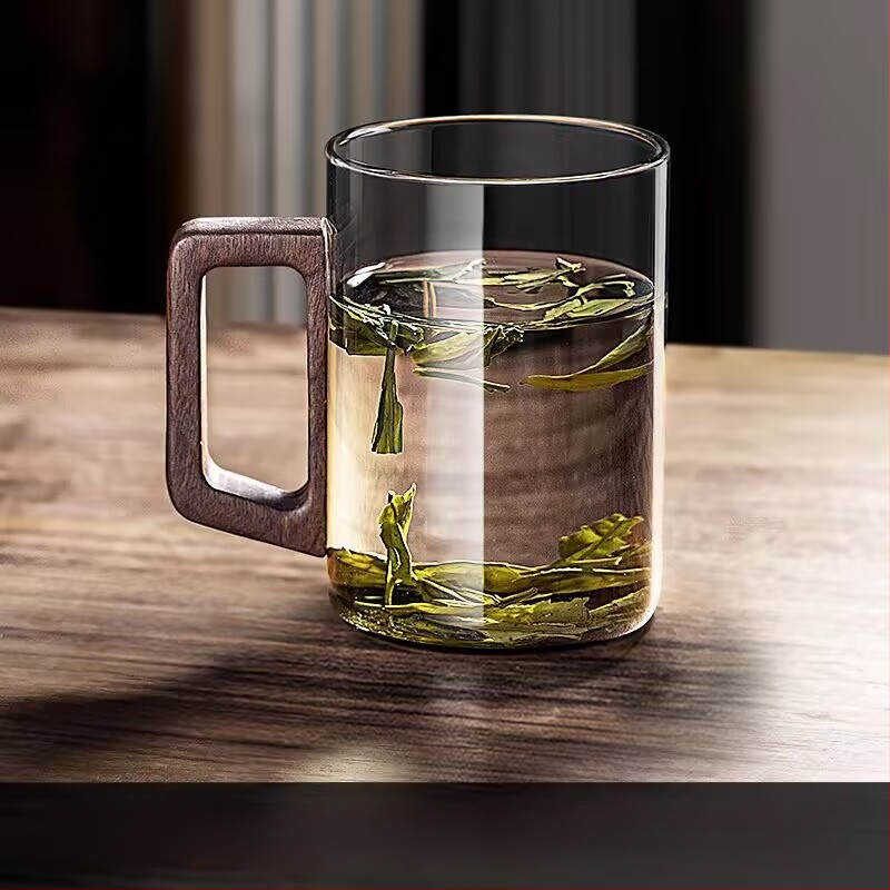 Стъклена чаша, чаша за зелен чай, японска чаша за чай с дръжка, чаша за чай, устойчива на висока температура офис питейна вода, чаша с дървена дръжка, устойчива на изгаряне