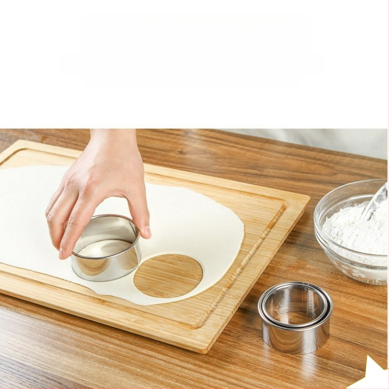 Roostevabast terasest pelmeenide koorikuvormi ja pelmeenide valmistamise tööriistade kolmeosaline komplekt