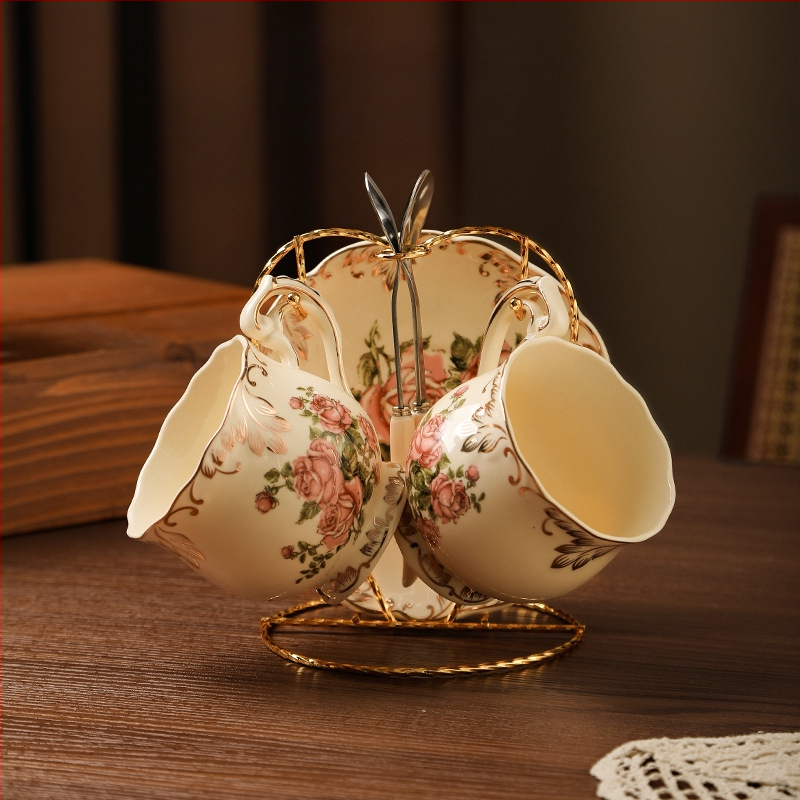 Europietiško stiliaus kavos puodelis, tinkantis mažam prabangiam buitiniam popietės arbatos puodeliui, aukštos kokybės keraminis kavos puodelis ir lėkštutė