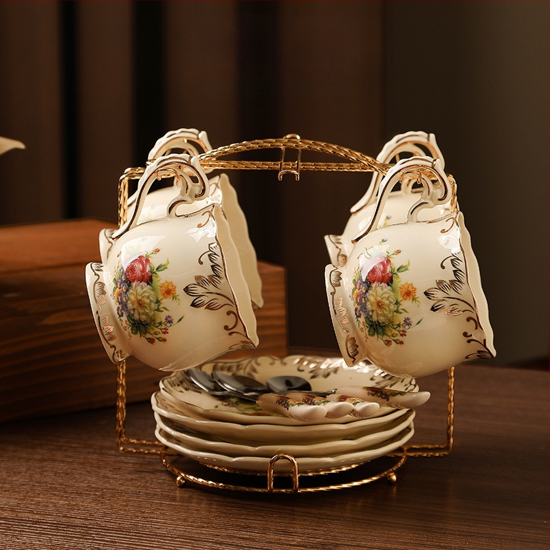 Europietiško stiliaus kavos puodelis, tinkantis mažam prabangiam buitiniam popietės arbatos puodeliui, aukštos kokybės keraminis kavos puodelis ir lėkštutė