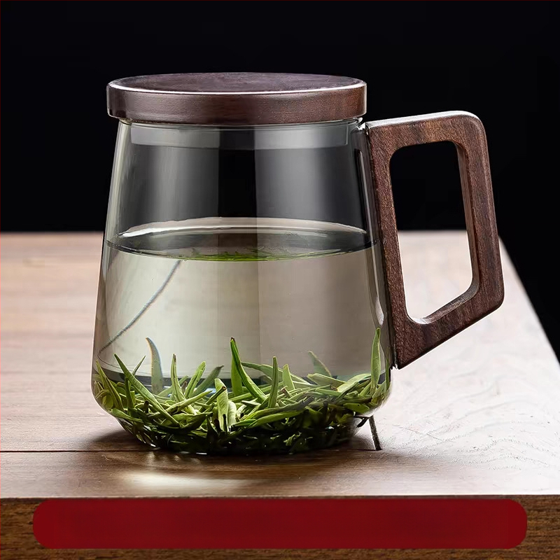 Gamintojo didmeninė stiklinė arbatos puodelis su rankena, žaliosios arbatos puodelis, buitinis karščiui atsparus stiklinis puodelis, kiniškas medinės rankenos rašalo puodelis, aukščiausios klasės svečias