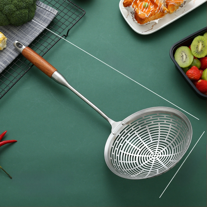 Nerūdijančio plieno kiaurasamtis, raudonmedžio ilga rankena, karšto puodo šaukštas, keptas kiaurasamtis, didelis kiaurasamtis, pipirų nusausinimas, didelis kiaurasamtis