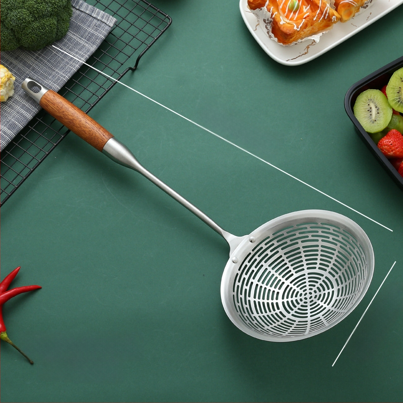 Nerūdijančio plieno kiaurasamtis, raudonmedžio ilga rankena, karšto puodo šaukštas, keptas kiaurasamtis, didelis kiaurasamtis, pipirų nusausinimas, didelis kiaurasamtis