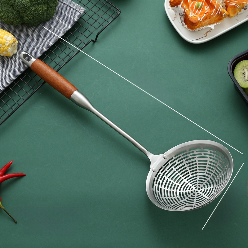 Nerūdijančio plieno kiaurasamtis, raudonmedžio ilga rankena, karšto puodo šaukštas, keptas kiaurasamtis, didelis kiaurasamtis, pipirų nusausinimas, didelis kiaurasamtis