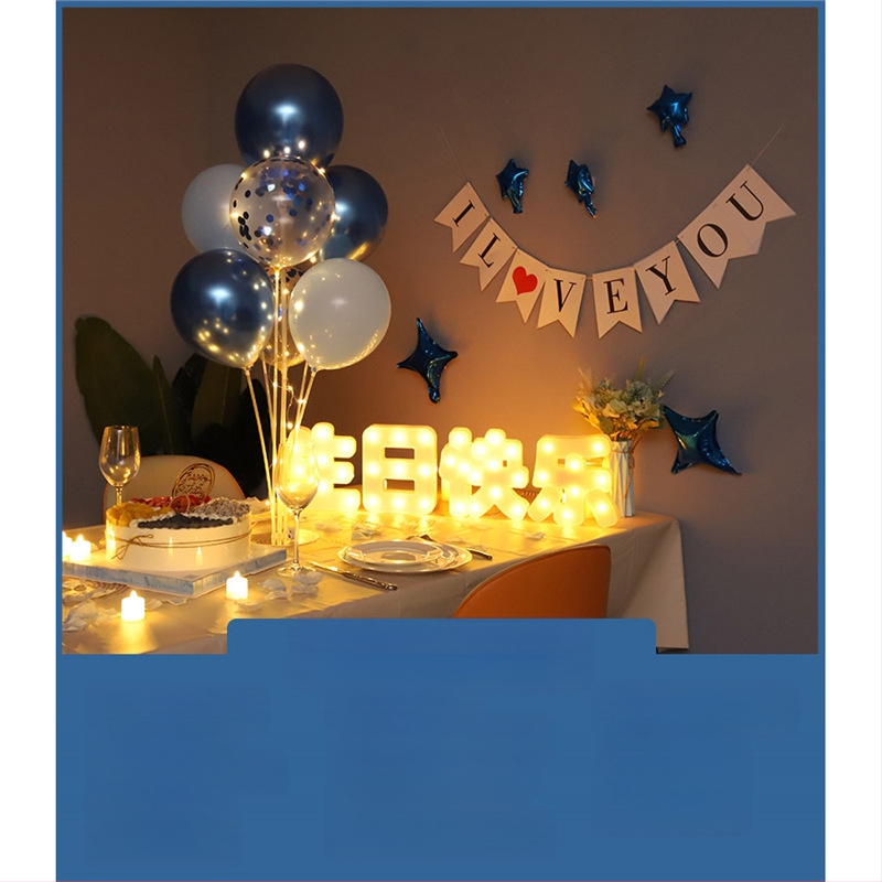 Gimtadienio Qixi atminimo dienos scenos dekoravimas Staigmenos pasiūlymas Meilužio dienos vakarienė žvakių šviesoje Romantiško stalo dekoravimas Plaukiojanti kolona