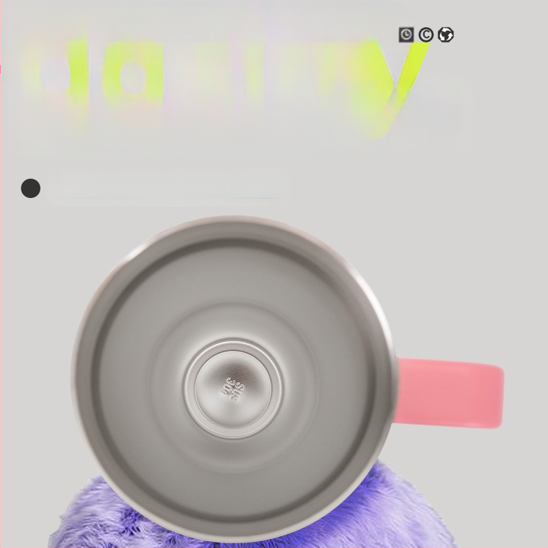 Gyermek Sanrio kreatív rajzfilm nagy kapacitású kültéri hordozható autóba szerelhető szigetelt meleg és hideg fogantyús pohár hordozható