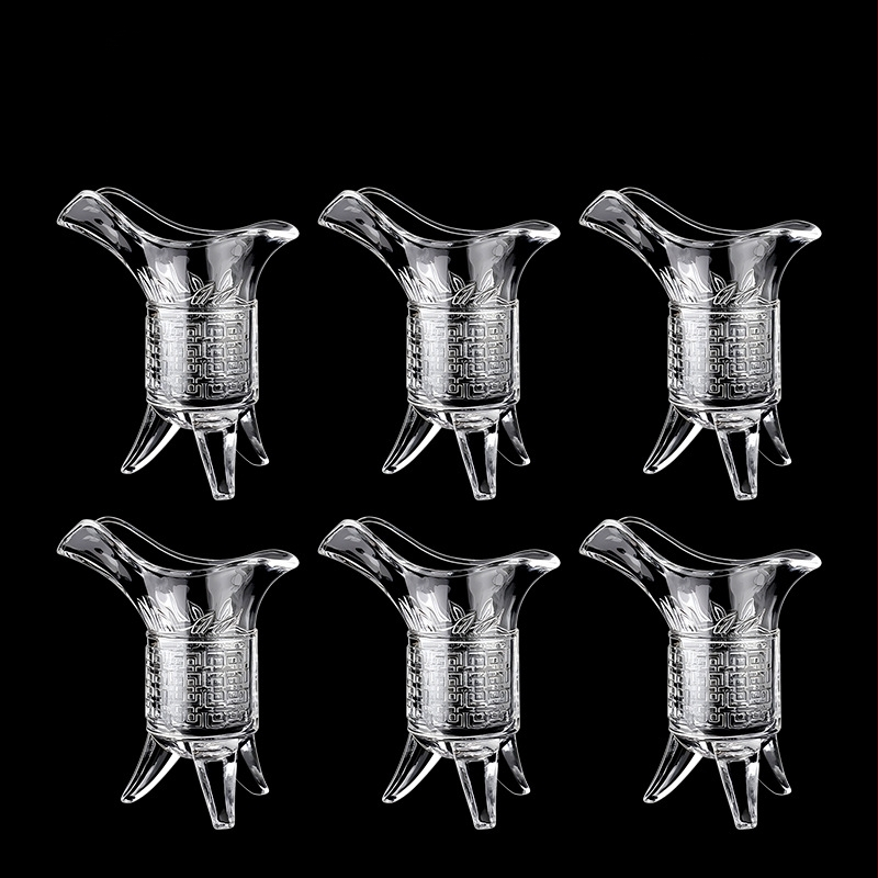 Alkoholinių gėrimų taurė, taurė, maža vyno taurė, spiritinis stiklas, aštuonkampis stiklas, kulkos formos taurė, vienos taurės didmeninė stiklinė taurė